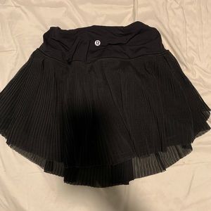 Lululemon skirt black